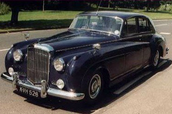 An image of a Bentley S1